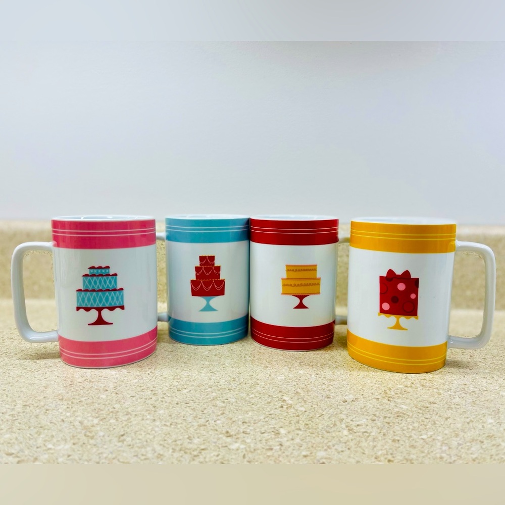 Cake Boss Serveware 4-Piece Porcelain Mug Set, "Mini Cakes" Pattern